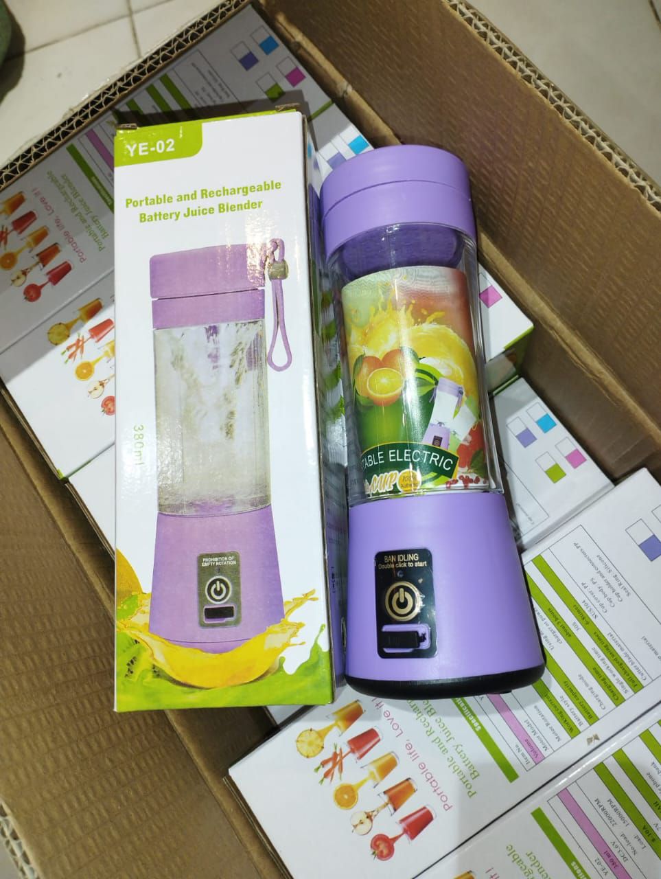 6-Blade Mini Portable USB Juicer Blender – Rechargeable Travel Smoothie Maker